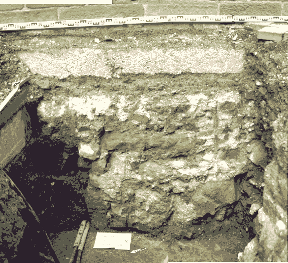 SO- Profil, NW-Außenseite des Mauerpfeilers St.33